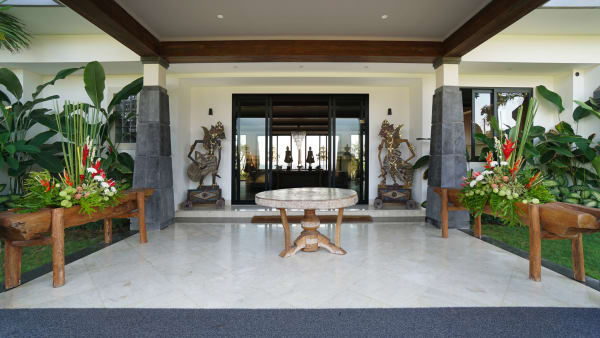 Tirtha Bayu Villa II - Entrance by day